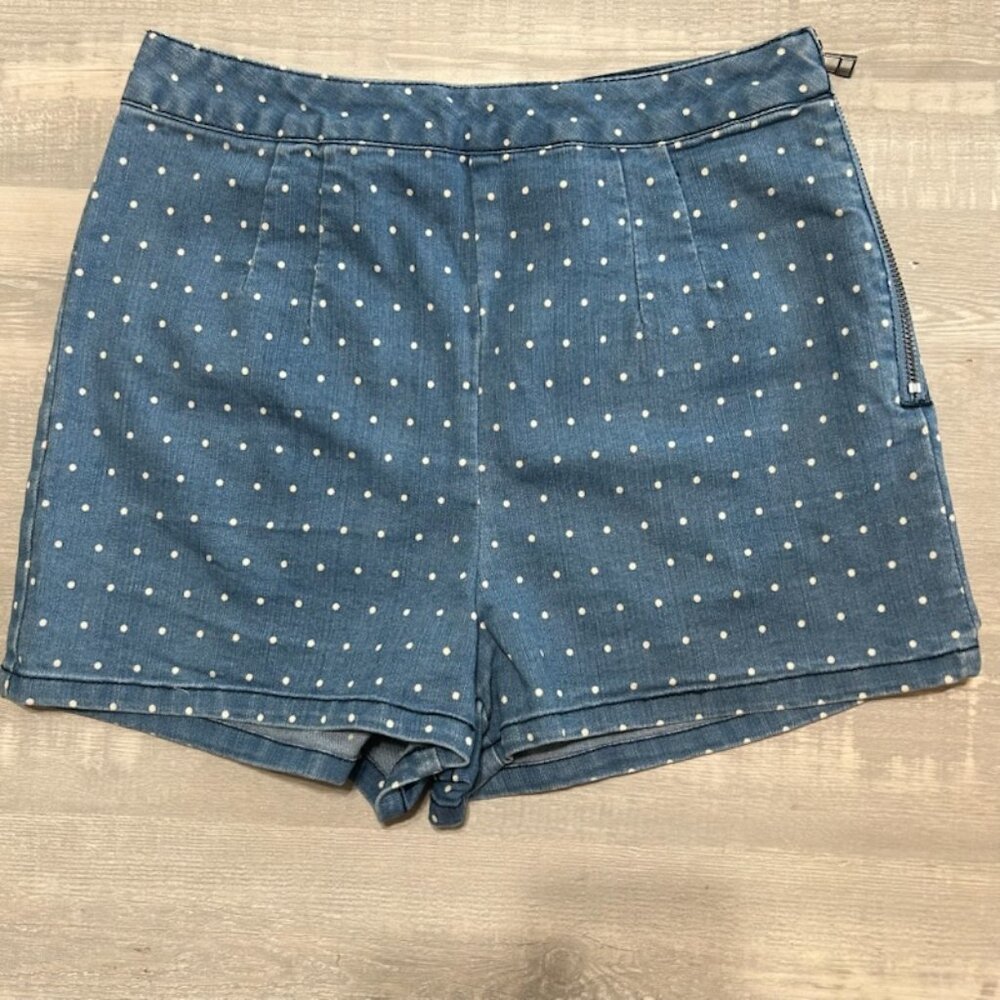 Forever 21 Exclusive Light Blue Polka Dot Shorts - Size 27 - Side Zipper Closure